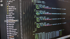 ホームページ制作画面の写真